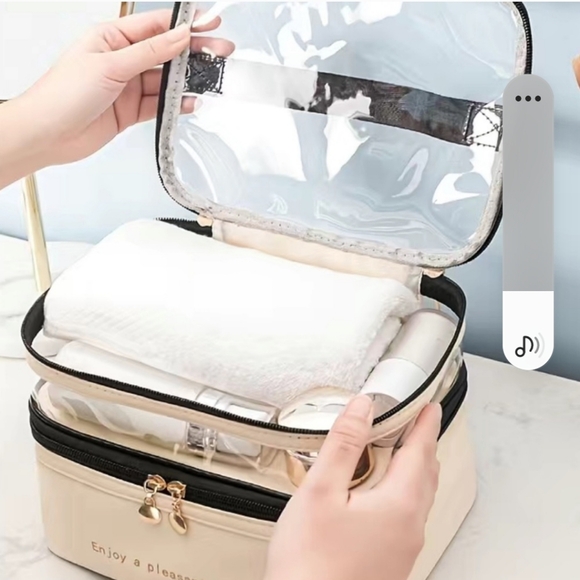 Double layered makeup/travel bag - Picture 6 of 6